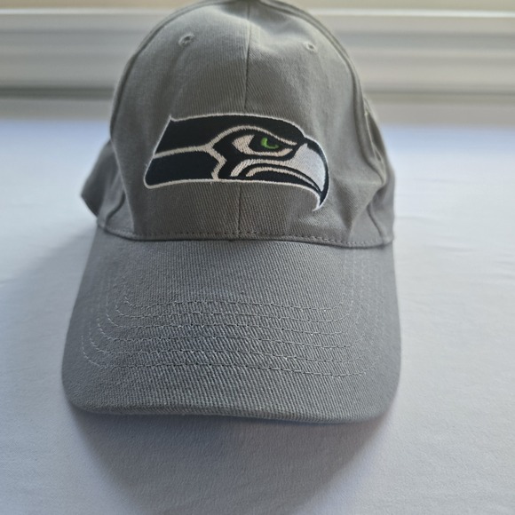 Seattle Sea Hawks Budweiser Ball Cap Adult Stretch Fit Gray Hat Embroidered Logo - Picture 2 of 5